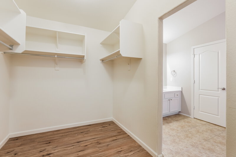 1,820/Mo, 4123 E Azurite Rd San Tan Valley, AZ 85143 Walk In Closet View