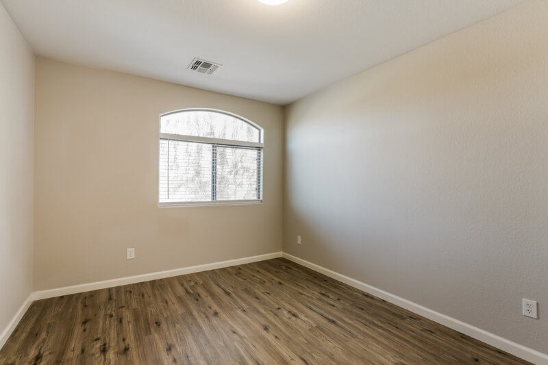 1,820/Mo, 4123 E Azurite Rd San Tan Valley, AZ 85143 Bedroom View 2