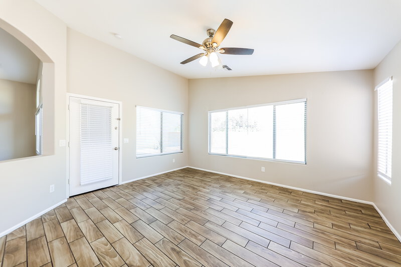 2,550/Mo, 8328 S 48th Dr Laveen, AZ 85339 Living Room View
