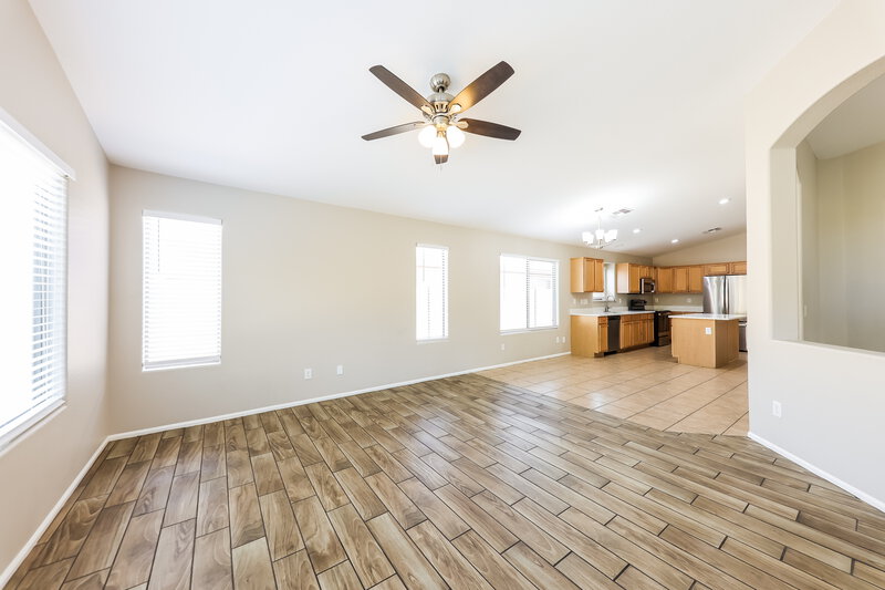 2,550/Mo, 8328 S 48th Dr Laveen, AZ 85339 Living Room View 2