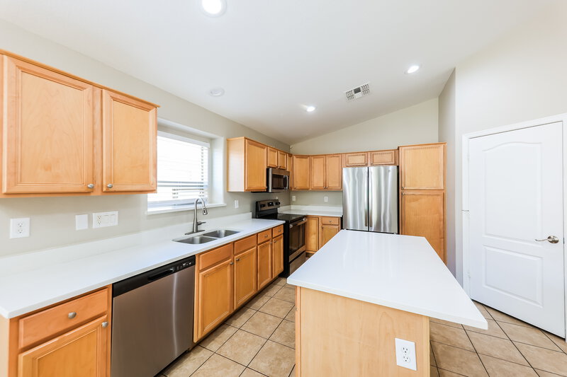 2,550/Mo, 8328 S 48th Dr Laveen, AZ 85339 Kitchen View