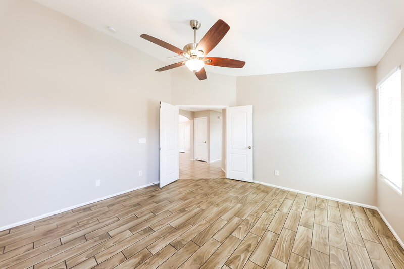2,550/Mo, 8328 S 48th Dr Laveen, AZ 85339 Main Bedroom View 2