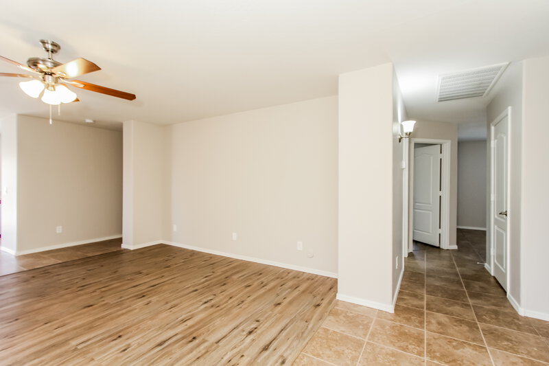 2,075/Mo, 25078 W Dove Trail Buckeye, AZ 85326 Living Room View