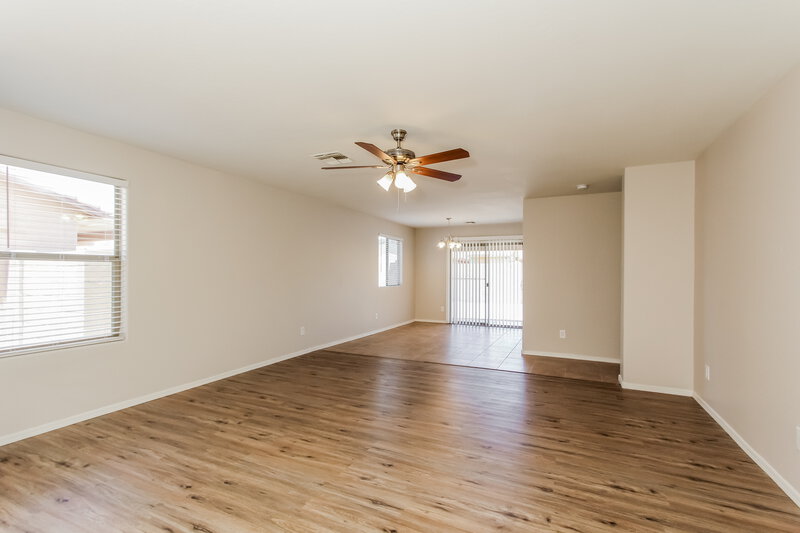 2,075/Mo, 25078 W Dove Trail Buckeye, AZ 85326 Living Room View 2