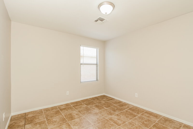 2,075/Mo, 25078 W Dove Trail Buckeye, AZ 85326 Dining Room View