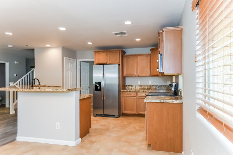 2,345/Mo, 2565 E Southern Ave Unit 119 Mesa, AZ 85204 Kitchen View 2