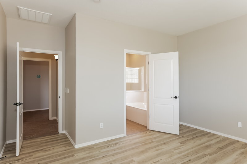 2,000/Mo, 1868 W Wrangler Way Queen Creek, AZ 85142 Main Bedroom View