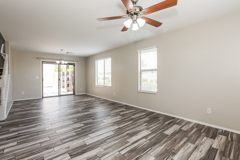 2,335/Mo, 3348 E Franklin Ave Gilbert, AZ 85295 Living Room View 3