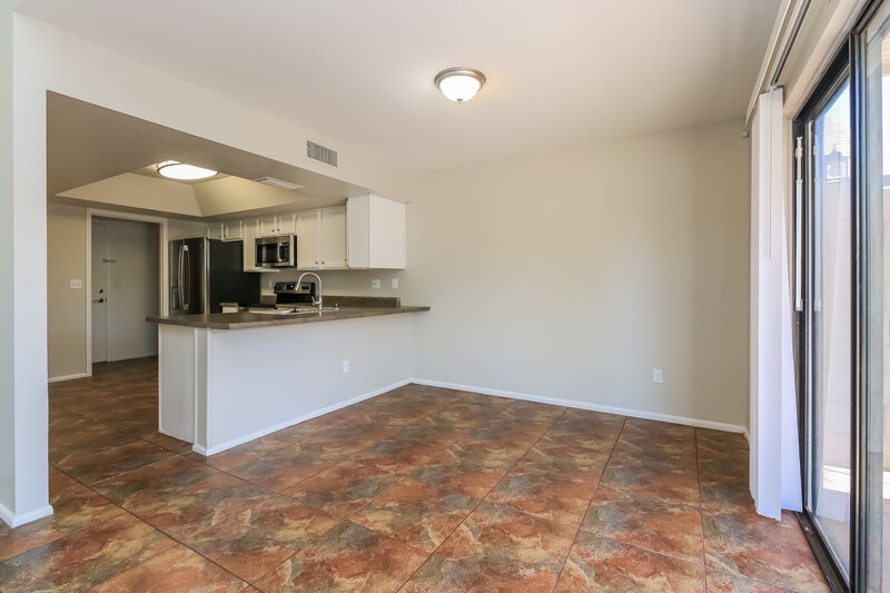 2,150/Mo, 1755 E Javelina Ave Mesa, AZ 85204 Dining Room View