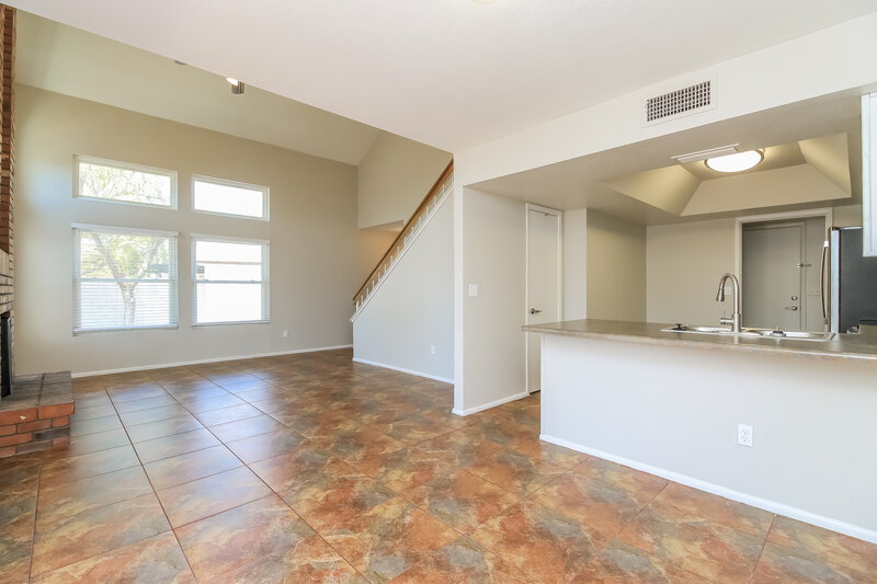2,150/Mo, 1755 E Javelina Ave Mesa, AZ 85204 Dining Room View 2