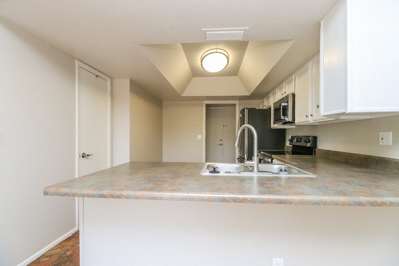 2,150/Mo, 1755 E Javelina Ave Mesa, AZ 85204 Kitchen View