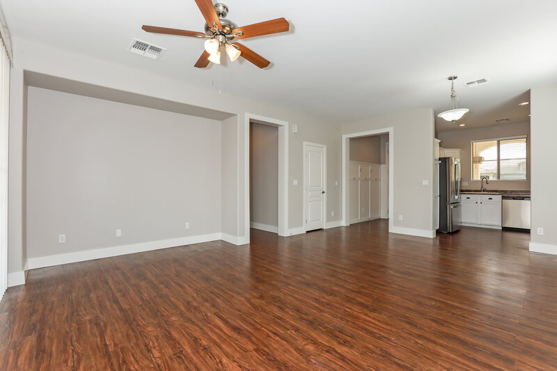2,350/Mo, 21383 E Twin Acres Dr Queen Creek, AZ 85142 Family Room View 2