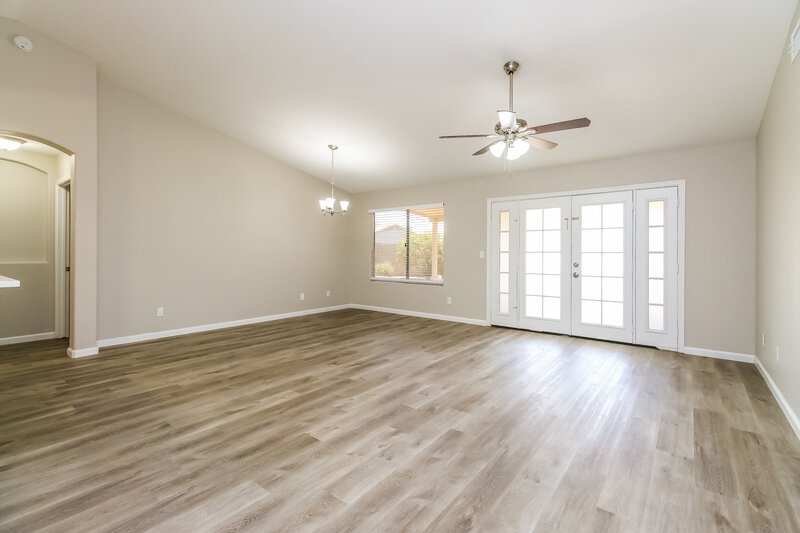 2,360/Mo, 950 S 54th St Mesa, AZ 85206 Living Room View