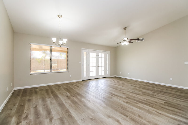 2,360/Mo, 950 S 54th St Mesa, AZ 85206 Dining Room View 2