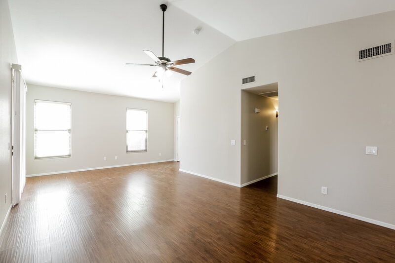 2,320/Mo, 9840 E Olla Ave Mesa, AZ 85212 Living Room View 4