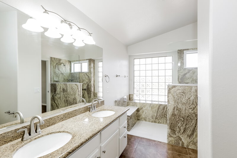 2,320/Mo, 9840 E Olla Ave Mesa, AZ 85212 Main Bathroom View