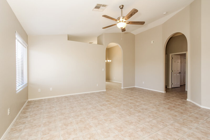 2,395/Mo, 306 N Wildrose Mesa, AZ 85207 Living Room View 2