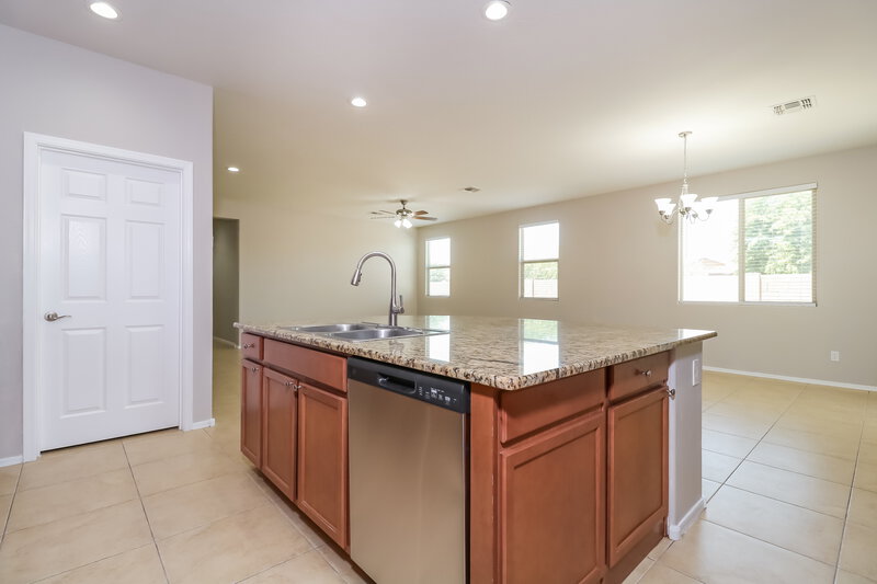 2,265/Mo, 12222 W Overlin Ln Avondale, AZ 85323 Kitchen View 2