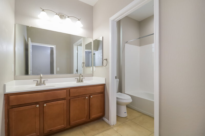 2,265/Mo, 12222 W Overlin Ln Avondale, AZ 85323 Bathroom View