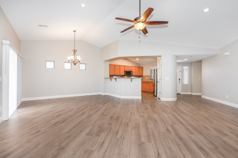 2,355/Mo, 1846 W Half Moon Cir San Tan Valley, AZ 85142 Living Room View 2