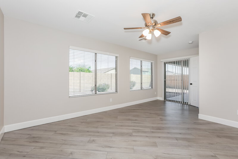 2,355/Mo, 1846 W Half Moon Cir San Tan Valley, AZ 85142 Main Bedroom View 2