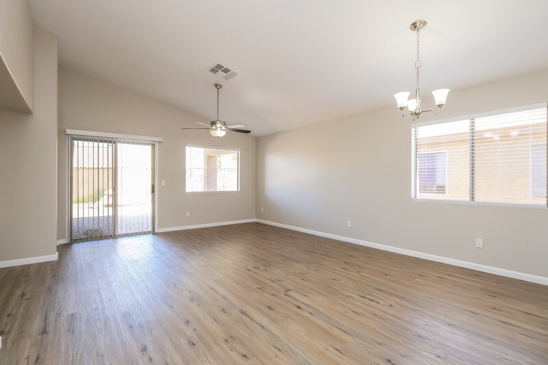 1,835/Mo, 30201 N Sunray Dr San Tan Valley, AZ 85143 Dining Room View