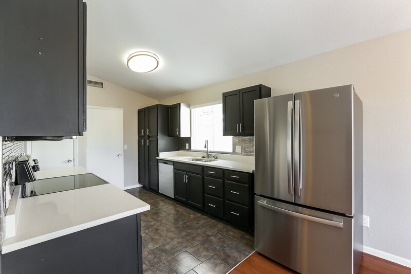 2,255/Mo, 7741 E Caballero Cir Mesa, AZ 85207 Kitchen View 2