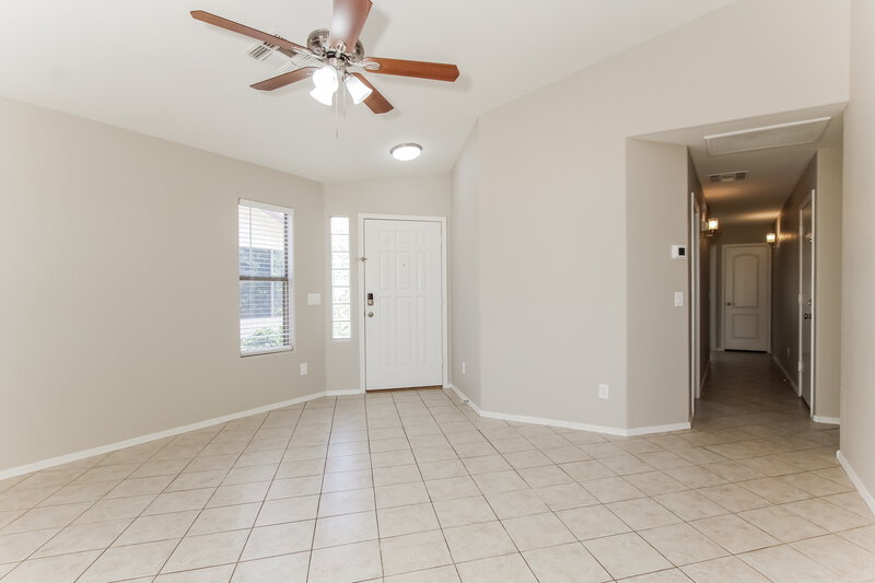 2,265/Mo, 9316 E Olla Ave Mesa, AZ 85212 Living Room View 2