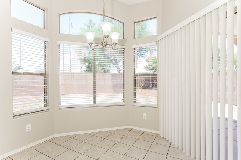 2,265/Mo, 9316 E Olla Ave Mesa, AZ 85212 Dining Room View