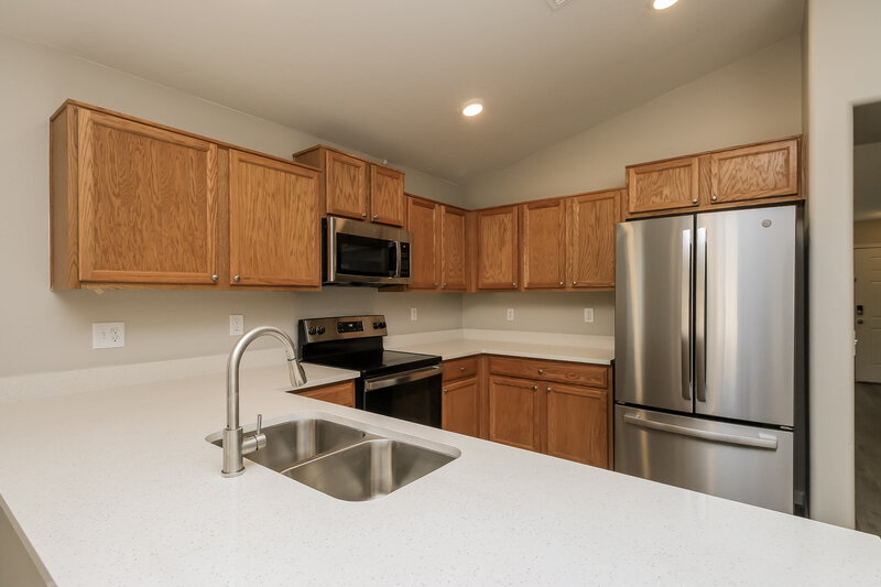 1,890/Mo, 3944 E Pinto Valley Rd San Tan Valley, AZ 85143 Kitchen View