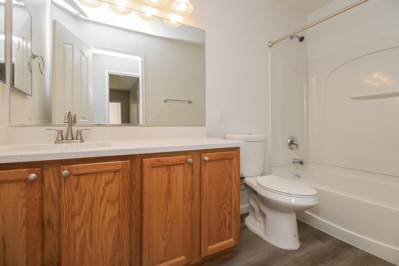 1,890/Mo, 3944 E Pinto Valley Rd San Tan Valley, AZ 85143 Bathroom View