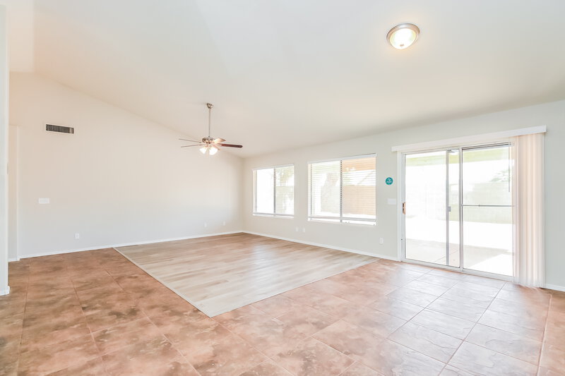 2,435/Mo, 4119 E San Pedro Ave Gilbert, AZ 85234 Living Room View 3