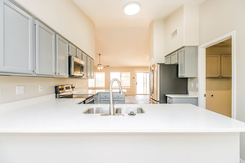 2,435/Mo, 4119 E San Pedro Ave Gilbert, AZ 85234 Kitchen View 2