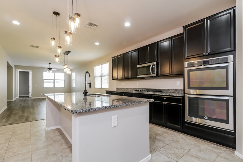 2,415/Mo, 9937 E Theia Dr Mesa, AZ 85212 Kitchen View