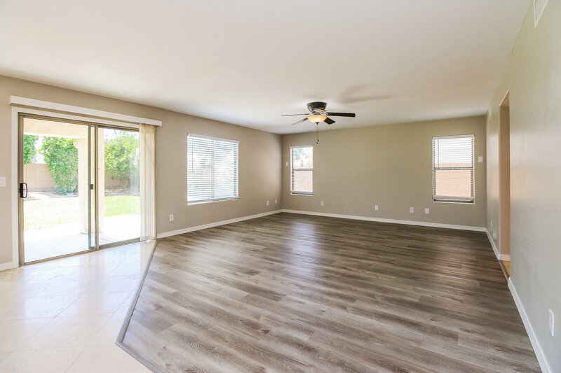 2,315/Mo, 2511 W Sunset Way San Tan Valley, AZ 85142 Living Room View