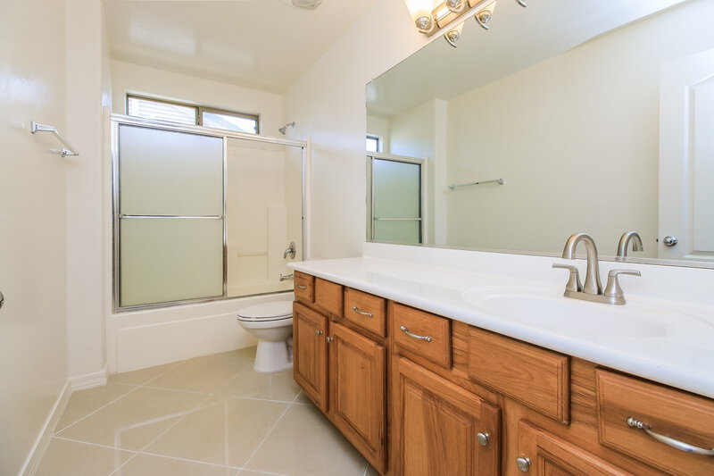 2,315/Mo, 2511 W Sunset Way San Tan Valley, AZ 85142 Bathroom View