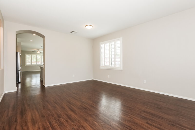 2,630/Mo, 18682 E Lark Dr Queen Creek, AZ 85142 Living Room View