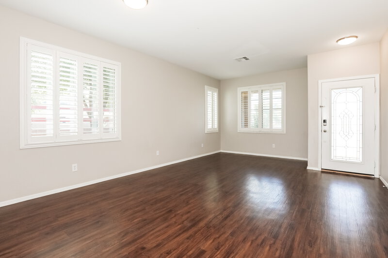 2,630/Mo, 18682 E Lark Dr Queen Creek, AZ 85142 Living Room View 2