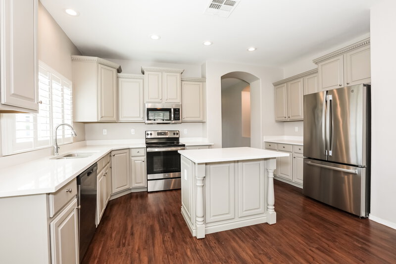 2,630/Mo, 18682 E Lark Dr Queen Creek, AZ 85142 Kitchen View 2
