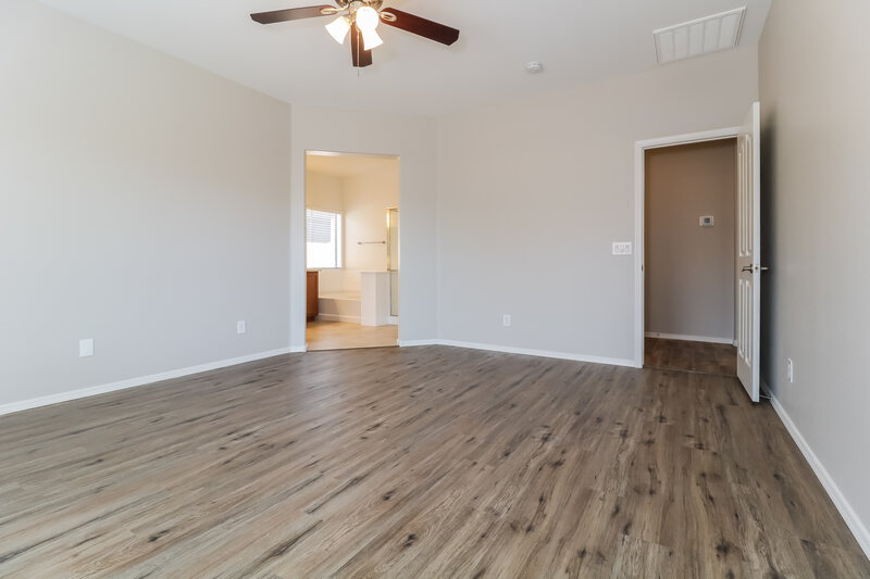 2,095/Mo, 23851 W Gibson Ln Buckeye, AZ 85326 Main Bathroom View 2