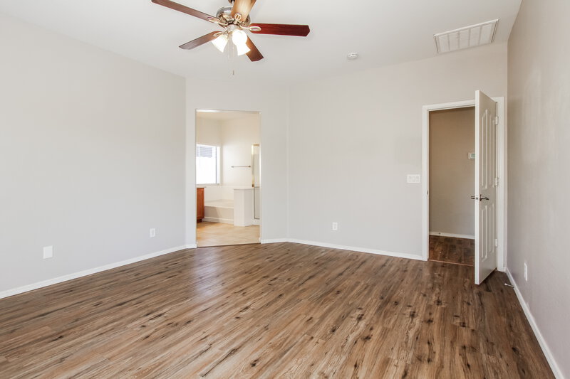 2,040/Mo, 23851 W Gibson Ln Buckeye, AZ 85326 Main Bedroom View 2