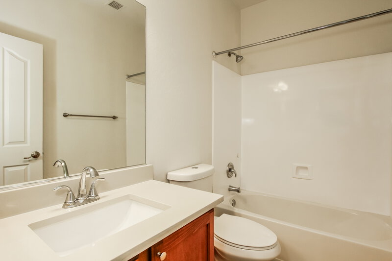 2,040/Mo, 23851 W Gibson Ln Buckeye, AZ 85326 Bathroom View