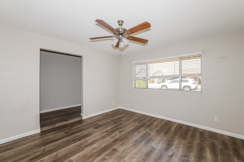 2,225/Mo, 3055 E Garnet Ave Mesa, AZ 85204 Living Room View 2