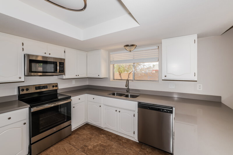 2,225/Mo, 3055 E Garnet Ave Mesa, AZ 85204 Kitchen View