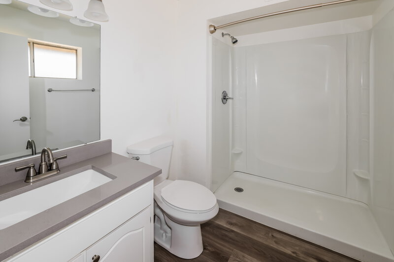 2,225/Mo, 3055 E Garnet Ave Mesa, AZ 85204 Main Bathroom View