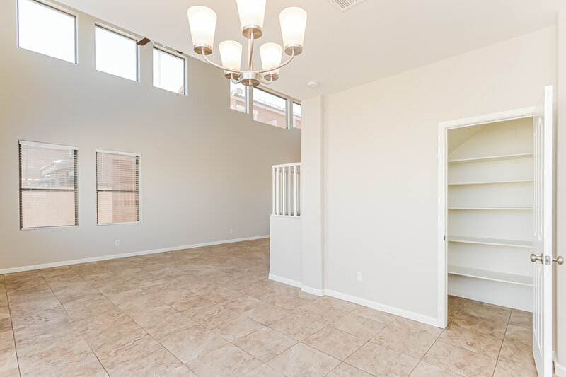 3,060/Mo, 125 N 22nd Pl Unit 39 Mesa, AZ 85213 Dining Room View