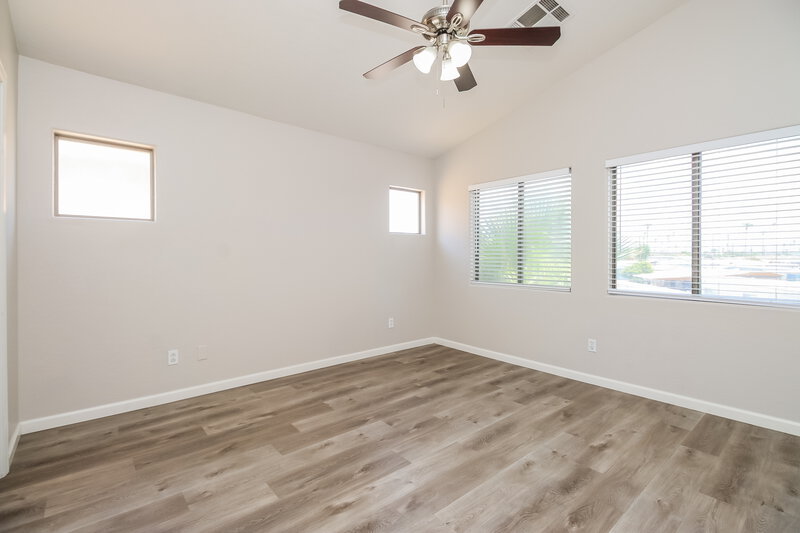 2,075/Mo, 125 N 22nd Pl Unit 39 Mesa, AZ 85213 Main Bedroom View