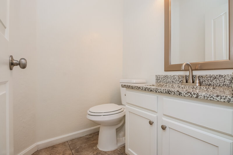 2,075/Mo, 125 N 22nd Pl Unit 39 Mesa, AZ 85213 Powder Room View