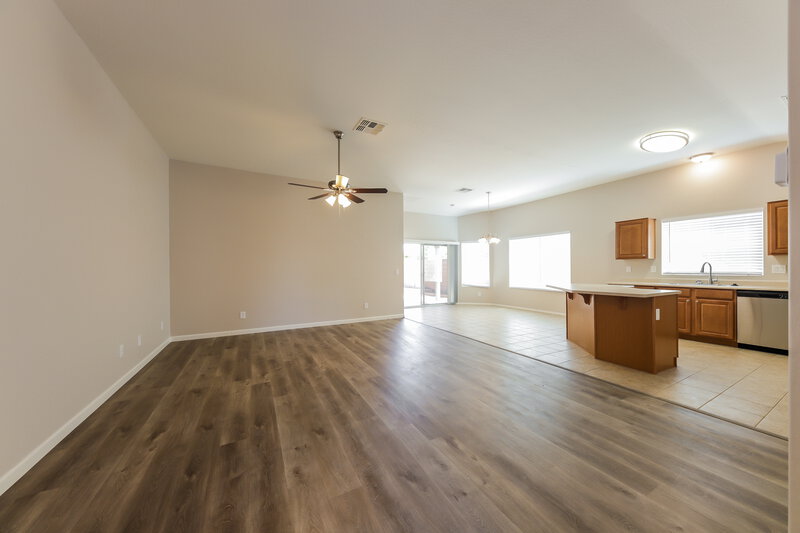 2,265/Mo, 2128 E Danbury Rd Phoenix, AZ 85022 Living Room View