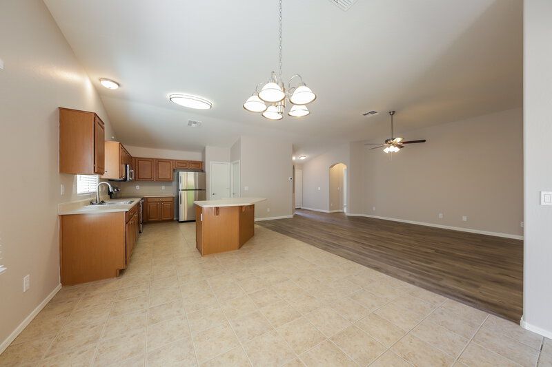 2,265/Mo, 2128 E Danbury Rd Phoenix, AZ 85022 Dining Room View 2